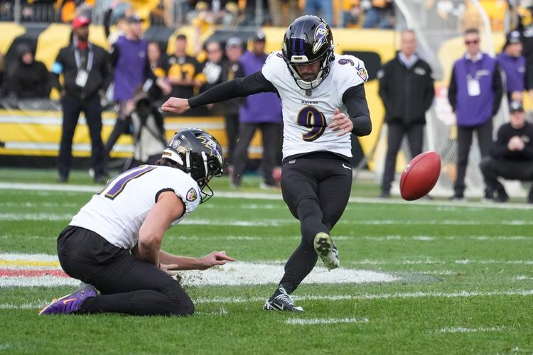 Som den mest præcise kicker i NFL-historien, Super Bowl-vinder og indehaver af rekorden for det længste field goal er Justin Tucker en seriøs kandidat til at blive optaget i Pro Football Hall of Fame, selv om kun 2 ud af 382 medlemmer er kickere. Den ene af dem er danske Morten Andersen. Arkivfoto:  Gene J. Puskar