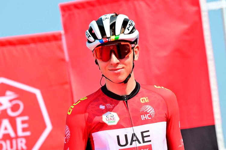 Over for det franske medie L’Equipe bekræfter sportsdirektør på UAE Emirates Mauro Gianetti, at sloveneren bliver væk fra Giroen. Foto: Giuseppe Cacace/Ritzau Scanpix