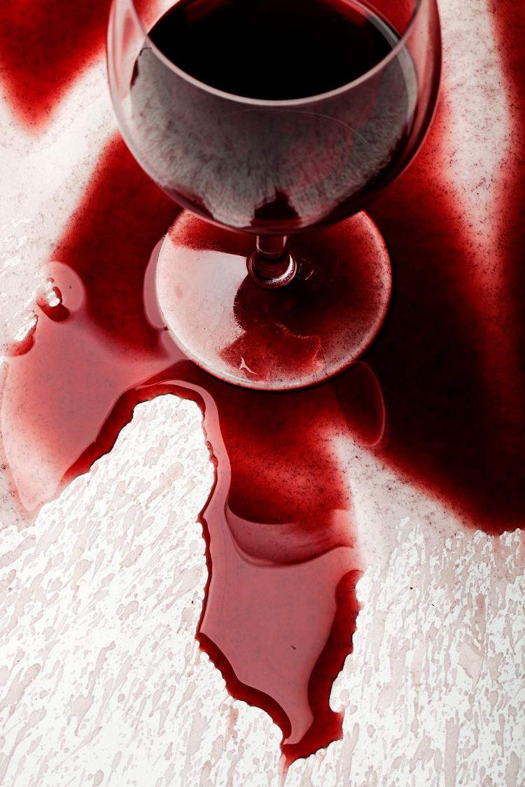 På vores breddegrader kalder vi som regel farven vinrød eller bordeaux, men nu trænger burgundy eller burgunderfarvet sig mere og mere på. Burgund er det tyske ord for det franske område Bourgogne. Foto: Rune Pedersen