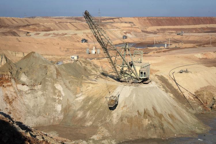 Udsigt over en åben mine i en kløft i den centrale region Kirovohrad i Ukraine 12. februar 2025. Foto: Efrem Lukatsky/Ritzau Scanpix