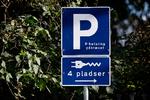 Størstedelen af de øremærkede parkeringspladser i København er reserveret til elbiler. Men også delebiler, erhvervskøretøjer og handikapparkeringer fylder mere.  Foto: Jens Dresling