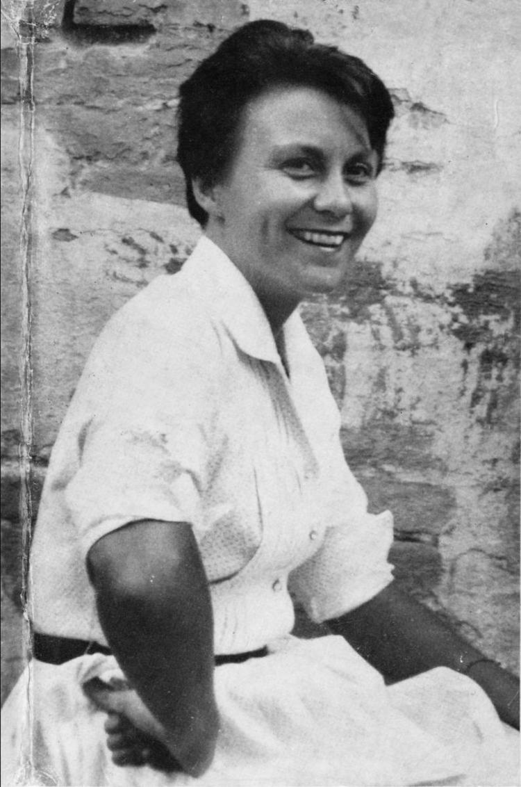 Harper Lee blev født i 1926 i Monroeville, Alabama. Hun skrev den kritikerroste ’Dræb ikke en sangfugl’ i 1960, og langt senere udkom ’Sæt en vagtpost’ ud i 2015. Foto: Privatfoto