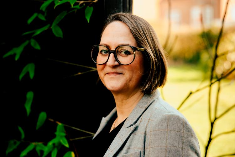 Lange nætter med alt for lidt søvn og tanker, der kører i én uendelighed, er nok det symptom på overgangsalder, der har haft de største konsekvenser, oplever Camilla Fabricius. Foto: Katrine Noer/Katrine Noer