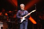   Eric Clapton turnerer stadig og kåres stadig ofte som en af verdens bedste guitarister. Her udfolder han talentet i Atlanta i 2021. Foto: Robb Cohen/Ritzau Scanpix