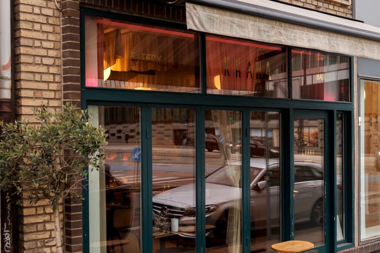 Donda Khana ligger i Torvegade på Christianshavn. Folkene bag driver også Donda Deli i Dybbølsgade på Vesterbro. Foto: Jacob Ehrbahn