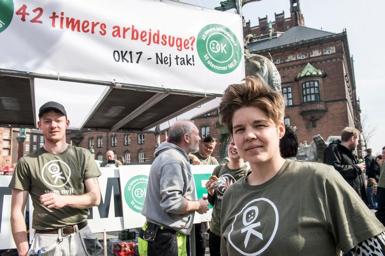 Formand for tømrerne og snedkerne i København, Helga Mathiassen, har tidligere stået i spidsen for kampagner mod  overenskomstforlig. Foto: Kenneth Meyer