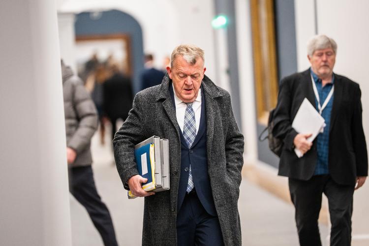 Det hæmmer udviklingen i Grønland, at landet ikke hjemtager flere sagsområder fra Danmark, mener Lars Løkke Rasmussen (M), der har et forslag til en ny model. Foto: Emil Nicolai Helms/Ritzau Scanpix