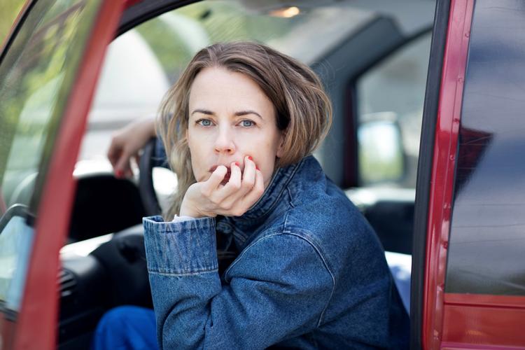 Annika Norlin er fascineret af, hvordan vi agerer i flok. Minder vi om myrer? Findes der droner, arbejdere og naturlige alfahunner og -hanner blandt mennesker? Foto: Sofia Runarsdotter