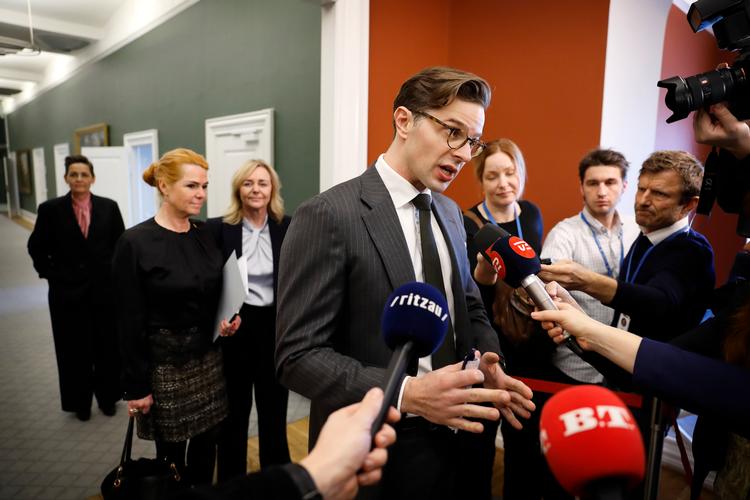 Alex Vanopslagh (LA) stiller op i Østjylland ved næste valg. Det samme gør Troels Lund (V), Lars Løkke Rasmussen (M) og Mona Juul (K). Foto: Jens Dresling