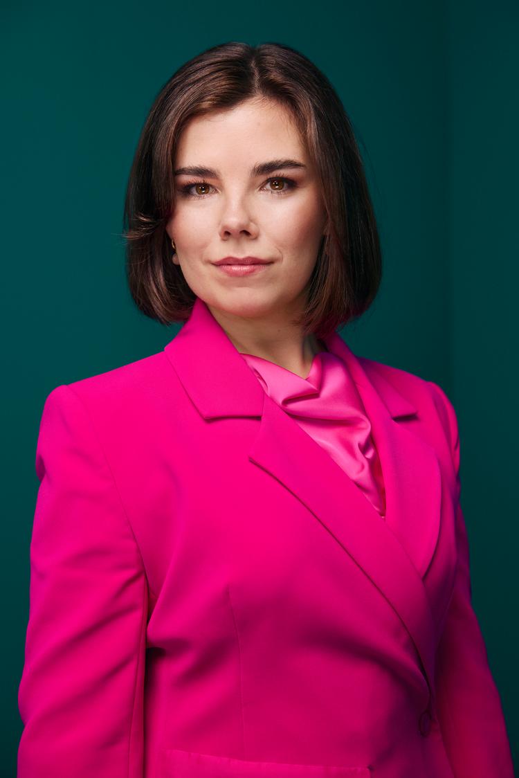 Engelske Charlotte Rowan har levet hele sit liv med musik, korsang og kordirektion. Foto: Emilia Therese © DR