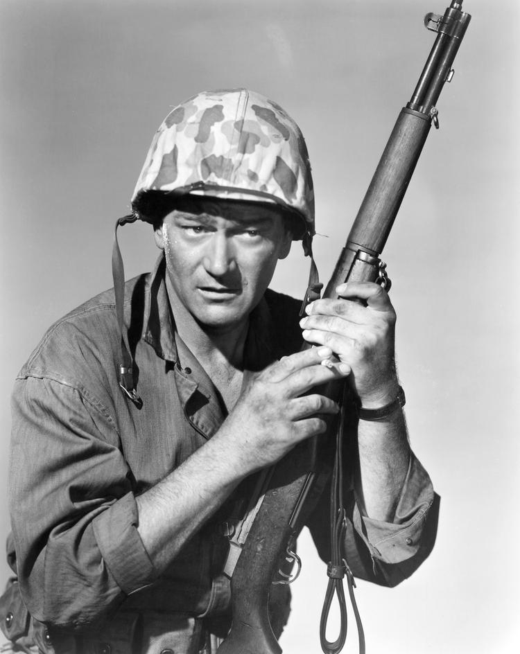 John Wayne deltog ikke selv i verdenskrigen, men rejste i stedet rundt til amerikanske baser og på hospitaler i det sydlige Stillehav for at holde modet oppe hos de udstationerede soldater. Foto: DR