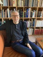 Steffen Heiberg har skrevet adskillige bøger og bliver ofte brugt som hofekspert i tv. Nu fylder historikeren, der har skrevet for Politiken siden 1994, 80. Foto: Privatfoto