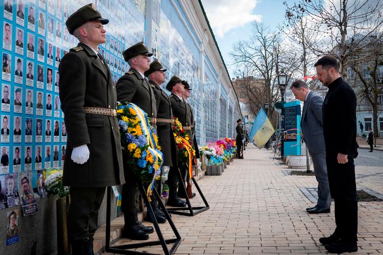 Ukraines præsident, Volodymyr Zelenskyj, har tirsdag besøg af den belgiske ministerpræsident, Bart De Wever. Foto: Handout/Ritzau Scanpix
