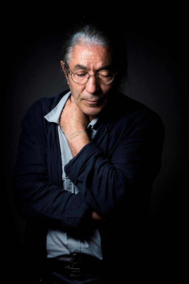 »Hans forbrydelse er, at han ikke tænker, som myndighederne gerne vil have, at han tænker. Det er alt«, sagde François Zimeray, advokat for den fængslede forfatter Boualem Sansal (bill.) til Politiken tidligere på året.  Foto: Joel Saget/Ritzau Scanpix