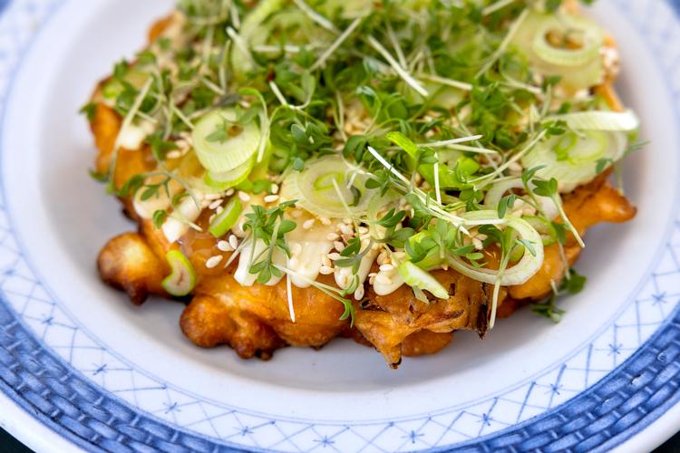 Bruce prioriterer veganske retter og lægger vægt på lokale råvarer - helst af den økologiske slags.  Foto: Finn Frandsen