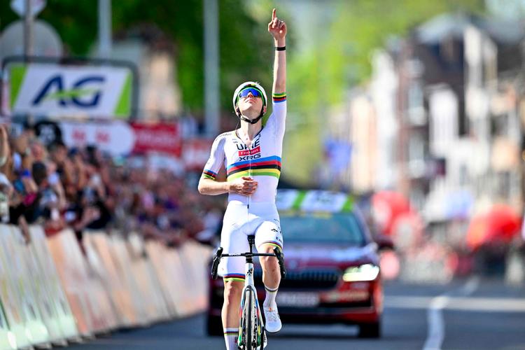 Tadej Pogacar kan holde velfortjent fri efter et stort forår med to monumentsejre. Foto: Maarten Straetemans/Ritzau Scanpix