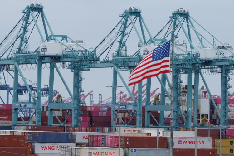 Port of Los Angeles er angiveligt USA's mest travle havn.  Foto: Mike Blake/Ritzau Scanpix