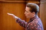 »Det er selvfølgelig positivt, at nogle vil bidrage til Danmark, men også hvad angår udenlandsk arbejdskraft, betyder antal noget. Især dem fra Nordafrika og Mellemøsten«, siger statsminister Mette Frederiksen (S) i Folketingssalen. Foto: Jens Dresling