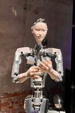 'Am I a strange Loop' af Takashi Ikegami og Luc Steels skal få os til at spørge til, hvad bevidsthed er. Foto: Karsten Ifversen