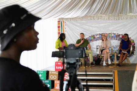 I løbet af fire dage blev der debatteret alt fra budgetgennemsigtighed og klimahandling til ligestilling, ytringsfrihed og unges rolle i politik – og festivalen kulminerede med fejringen af kvindernes internationale kampdag. Foto: Janne Andersen/Udenrigsministeriet