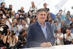 Irske Gabriel Byrne har modtaget talrige film- og tv-priser og flere gange været nomineret til teaterverdenens fine Tony-pris for sit skuespil. Han kommer til premierer, når han skal, men foretrækker at leve i ubemærkethed i en lille havneby i Maine sammen med sin familie.  Foto: Joel Ryan/Ritzau Scanpix