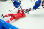 Det var svært helt at kapere for de 10.000 tilskuere, da var kommet for at bakke de danske ishockeylandshold op. Et 5-0-nederlag tog toppen af humøret, da USA de danske VM-værter over. Foto: Bo Amstrup/Ritzau Scanpix