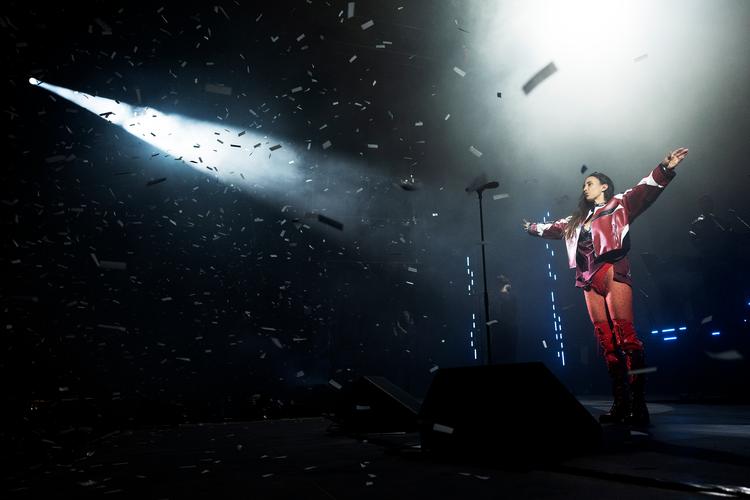 Medina fotograferet under sin koncert på Roskilde Festival i 2024. Foto: Thomas Borberg