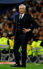 Ulasteligt klædt med det løftede øjenbryn som reaktion. Sådan kender hele fodboldverdenen Carlo Ancelotti.   Foto: Susana Vera/Ritzau Scanpix