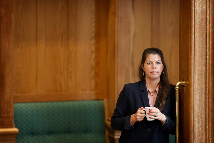 Alternativets partileder Franciska Rosenkilde har fået skabt ro i partiet, der ligger over spærregrænsen i de fleste målinger. Foto: Jens Dresling
