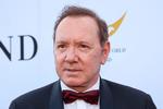 Den amerikanske skuespiller Kevin Spacey har ikke været på den røde løber i Cannes siden 2016 på grund af anklager og retssager om seksuelle overgreb. Men i år troppede han pludselig op.  Foto: Valery Hache/Ritzau Scanpix