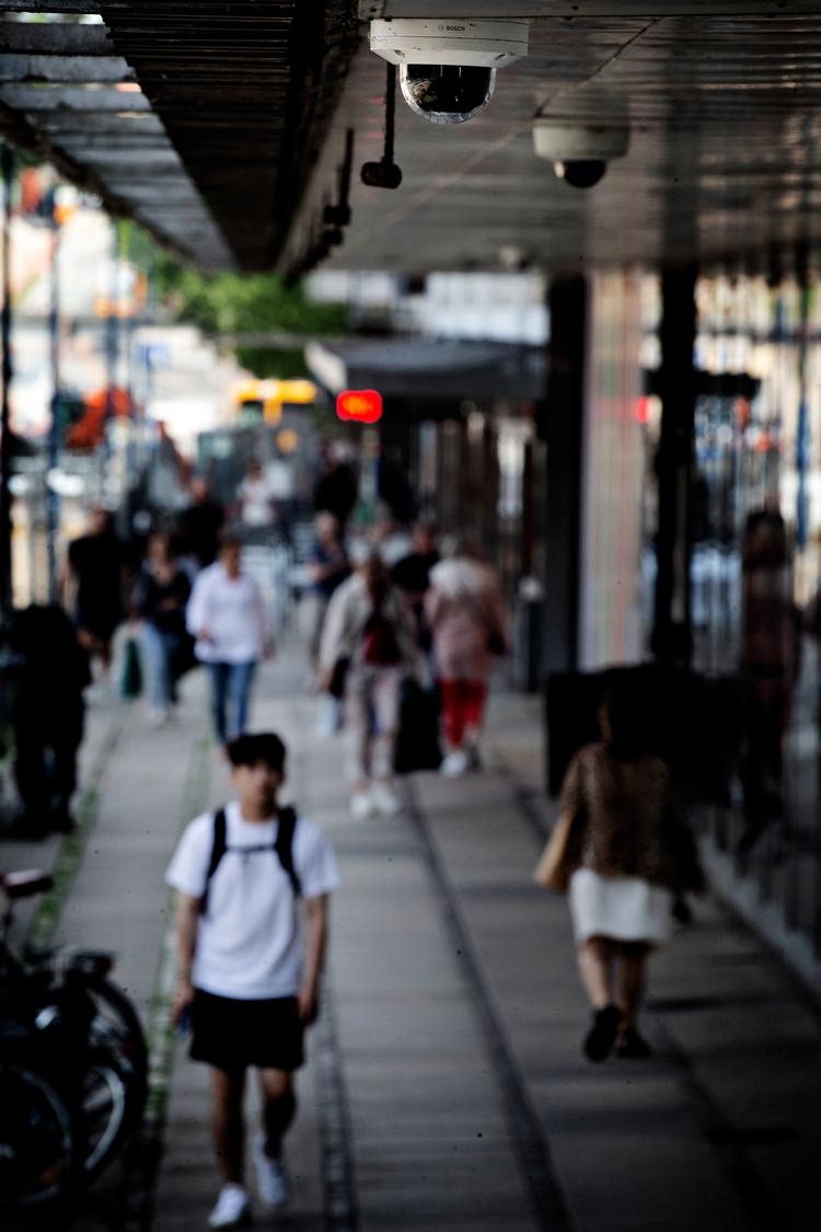 Hvor går grænsen for overvågning i et demokratisk retssamfund? Det er et af de spørgsmål, en stribe partier nu vil have besvaret.  Foto: Martin Lehmann