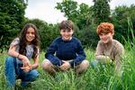 Arabella Stanton, Dominic McLaughlin og Alastair Stout skal spilles Hermione Granger, Harry Potter og Ron Weasley i ny serie om den berømte børnetroldmand. PR-foto:  Warner Bros. 