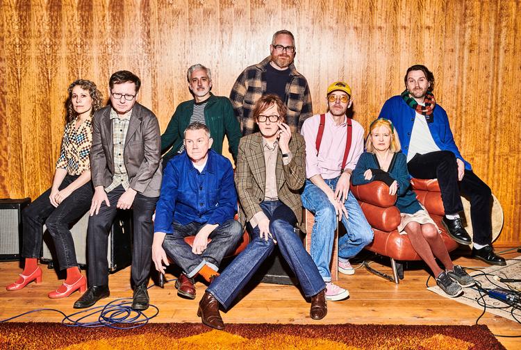 Jarvis Cocker var blot 15 år gammel, da han i 1978 for første gang stod i spidsen for Sheffield-bandet Pulp. Der skulle gå 16 år, før Pulp pludselig fandt sig selv som et af en ny tids hotteste britpop-bands sammen med Oasis, Blur og Suede.  Foto: Rough Trade/Playground