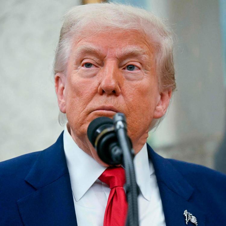 Donald Trump blev synligt irriteret, da en journalist konfronterede ham med akronymet Taco – Trump Always Chickens Out. Foto: Jim Watson/Ritzau Scanpix