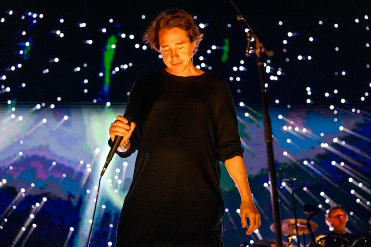 Det er ikke nemt at forestille sig, hvordan Mew skal fortsætte uden Jonas Bjerre, der lørdag aften takkede af efter 30 år. Foto: Nicolai West