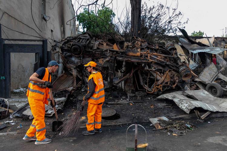 Et droneangreb fra russisk side ramte både hovedstaden Kyiv og beboelsesområder (billedet) og et fødselshospital i Odesa natten til tirsdag. Tretten mennesker blev såret. Foto: Oleksandr Gimanov/Ritzau Scanpix