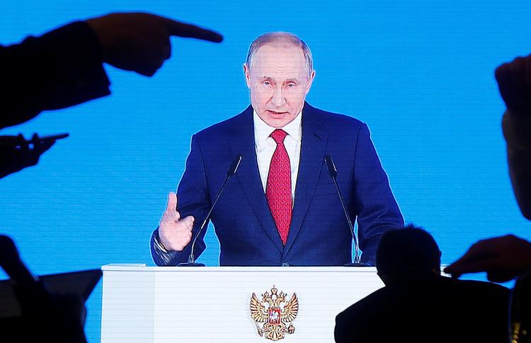 I Finansministeriet i Moskva tyder regnskabstal på, at det ikke går så godt som planlagt under præsident Putins krig mod Ukraine. Foto: Maxim Shemetov/Ritzau Scanpix