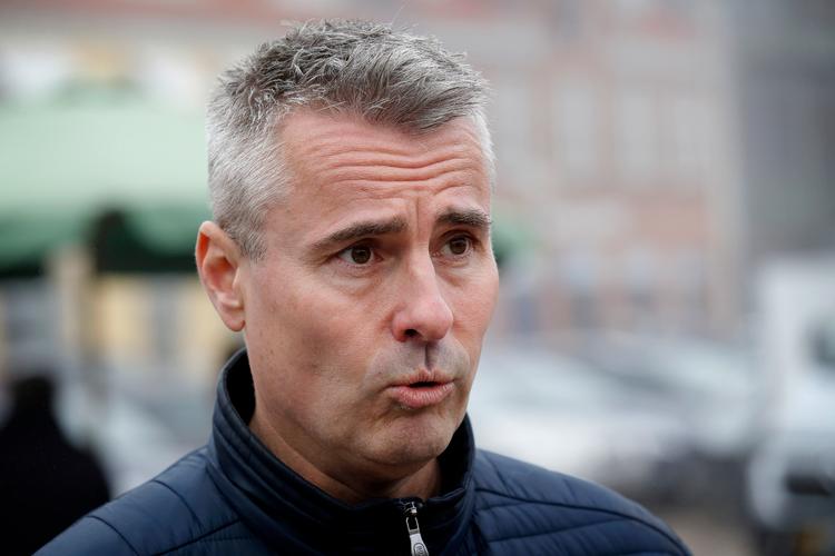 Sagen om Henrik Sass, der her ses på et arkivbillede fra 2019, er uden tvivl en vigtig historie. Men medierne malker historien, mener mediekommentator Ida Ebbensgaard.  Foto: Jens Dresling