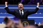 Elon Musk har langet voldsomt ud efter Donald Trump på sit sociale medie X, men har siden trukket i land og slettet nogle af de hårde anklager.  Foto: Amanda Perobelli/Ritzau Scanpix
