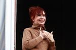 Cristina Kirchner kan ende med at få martyrstatus i Argentina efter det seneste døgns udvikling. Her står hun på sin balkon i hovedstaden Buenos Aires og hilser på sine støtter. Foto: Matias Baglietto/Ritzau Scanpix