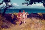 Nogle eksperimenterede med bodypaint på den nøgne krop, men det brød naturisterne sig ikke om. Kroppen skulle være så naturlig og ren som muligt. Foto: Museet Køn