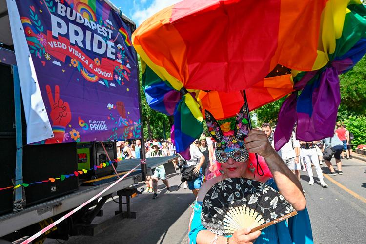 Arkivfoto fra prideoptog i Budapest i 2023. Foto: Attila Kisbenedek/Ritzau Scanpix
