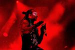 Rapperen Maxim i front for The Prodigy, der savnede Keith Flint, som døde i 2019. Foto: Jacob Ehrbahn