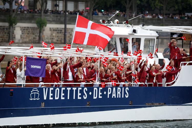 De danske OL-deltagere ved åbningsceremonien på Seinen i Paris sidste sommer. Foto: Jens Dresling