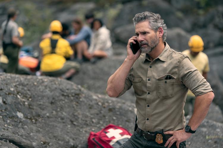 Eric Bana har tidligere spillet blandt andet den utrolige Hulk. Men i serien 'Untamed' er han altså park ranger Kyle Turner, der skal opklare et mord i et naturreservat. Foto: Netflix