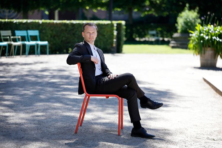 S-kronprins Peter Hummelgaard er yderst fleksibel i forhold til mulige samarbejdspartnere. F.eks. vil han ikke i al fremtid udelukke et regeringssamarbejde med Dansk Folkeparti. Foto: Jens Dresling