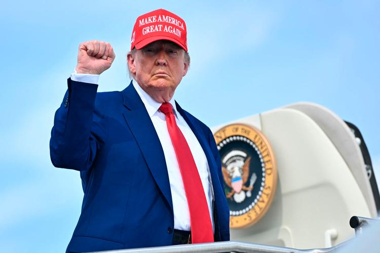 Donald Trump har påstået, at programmet '60 Minutes' har redigeret et interview med daværende vicepræsident Kamala Harris på en måde, så det kunne påvirke præsidentvalget. Foto: Mandel Ngan/Ritzau Scanpix