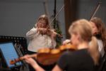 Alina Ibragimova spillede på årets Hindsgavl Festival med sin strygekvartet Chiaroscuro, som er kendt for at få Beethoven, Schubert og Brahms til at lyde helt anderledes end normalt. Foto: Cecilia Gaeta