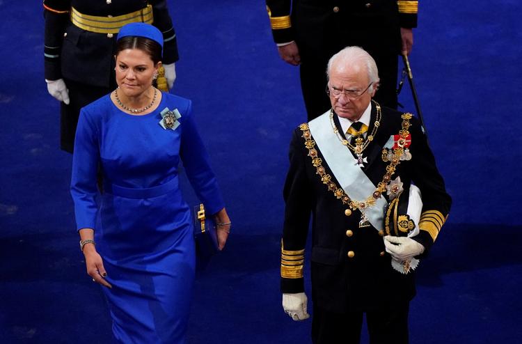 Den svenske konge, Carl Gustav 16. af Sverige, og kronprinsesse Victoria, var i 2023 i London for at deltage i kroningen af kong Charles   3. af Storbritannien.  Foto: Pool/Ritzau Scanpix
