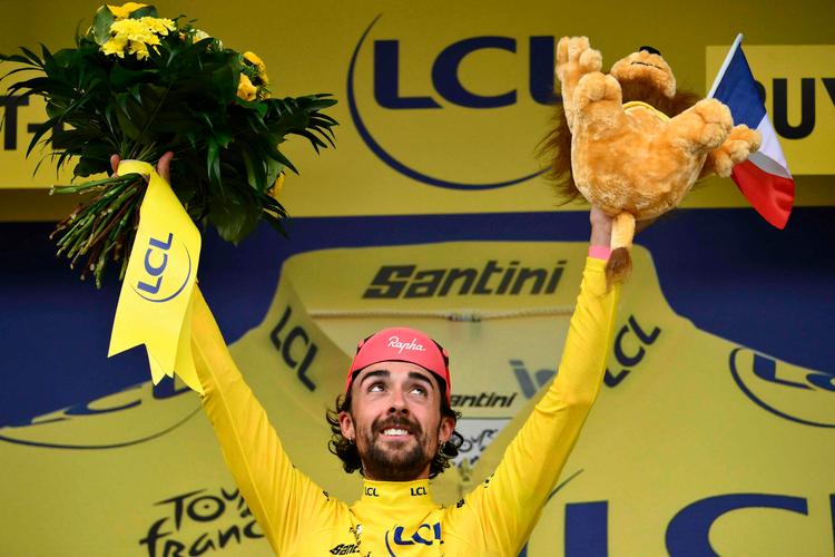  Ben Healy kæmpede med i varmen i sit første Tour de France. I år har han både taget en etapesejr og den gule førertrøje. Foto: Marco Bertorello/Ritzau Scanpix